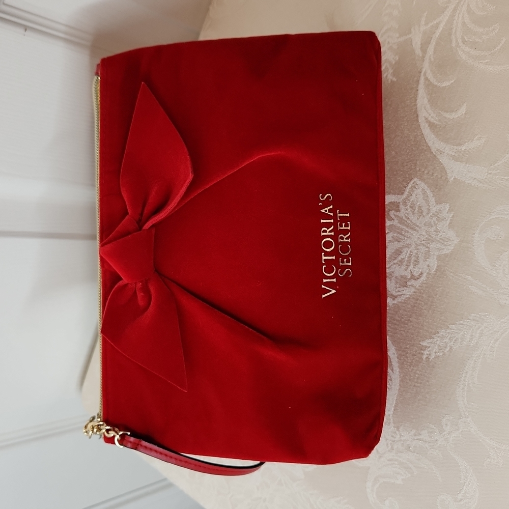 Victoria's Secret red velvet cosmetic bag clutch zipper bow